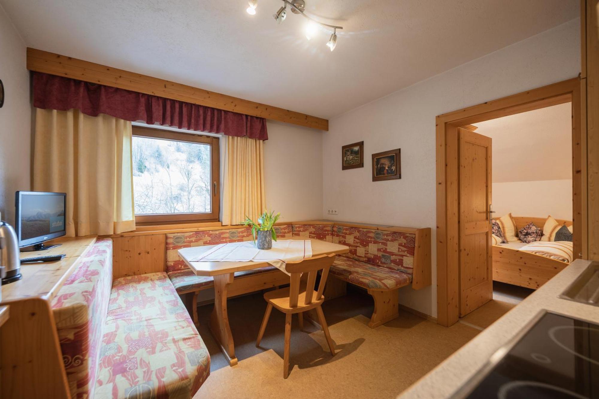Ferienwohnung Kirchbruecke Mieders Luaran gambar